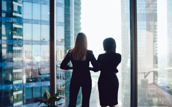 Série de webinaires sur le leadership des femmes dans les entreprises émergentes et à forte croissance : Guide sur la négociation de contrats